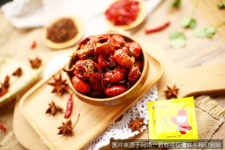 吃小龙虾要不要去虾线、去头