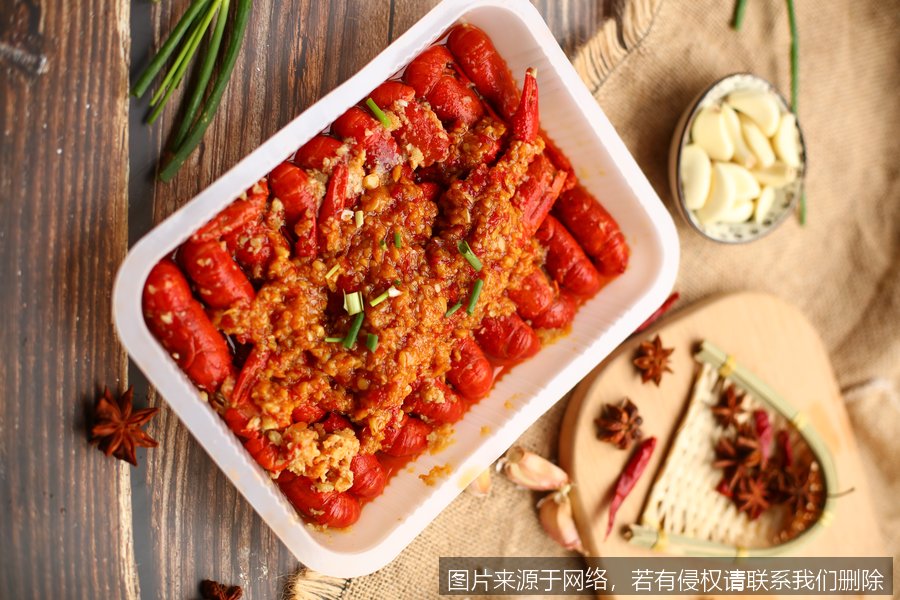 咸蛋黄小龙虾的餐饮店做法